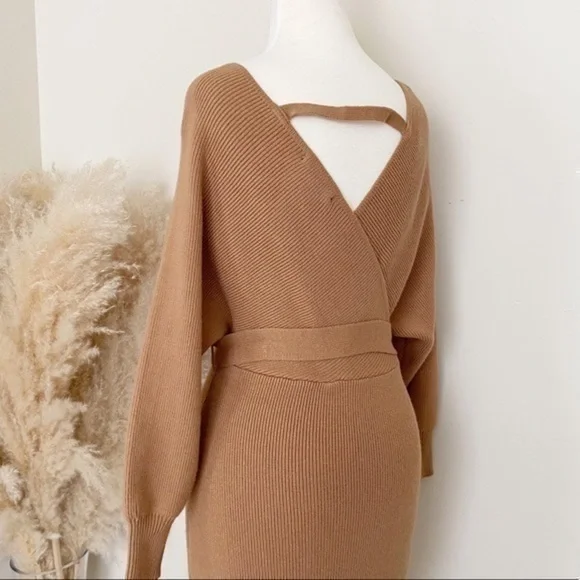 Cozy tan knit sweater midi dress with belt - Picture 11 of 13